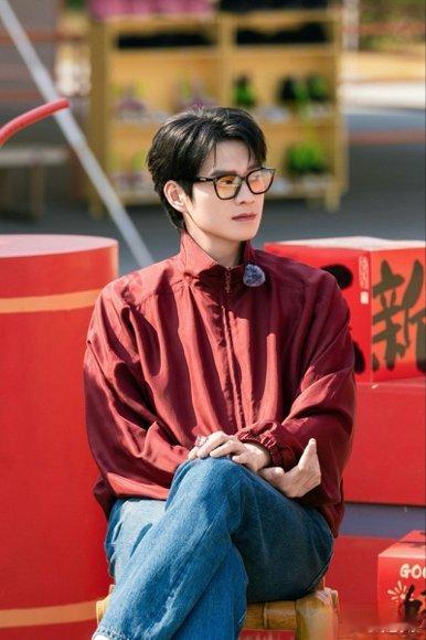 杨迪是尝过魏大勋的嘴吗 魏大勋藏硬币被杨迪闻嘴抓包，一句“没你嘴味”笑翻全场，熟