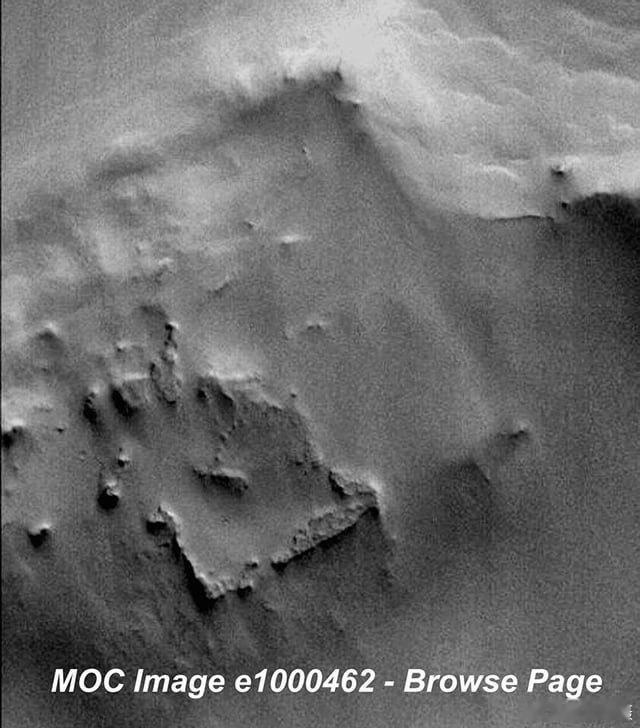 美国太空总署（NASA）卫星“火星全球探勘者号”上的“火星轨道器相机”早前拍到火