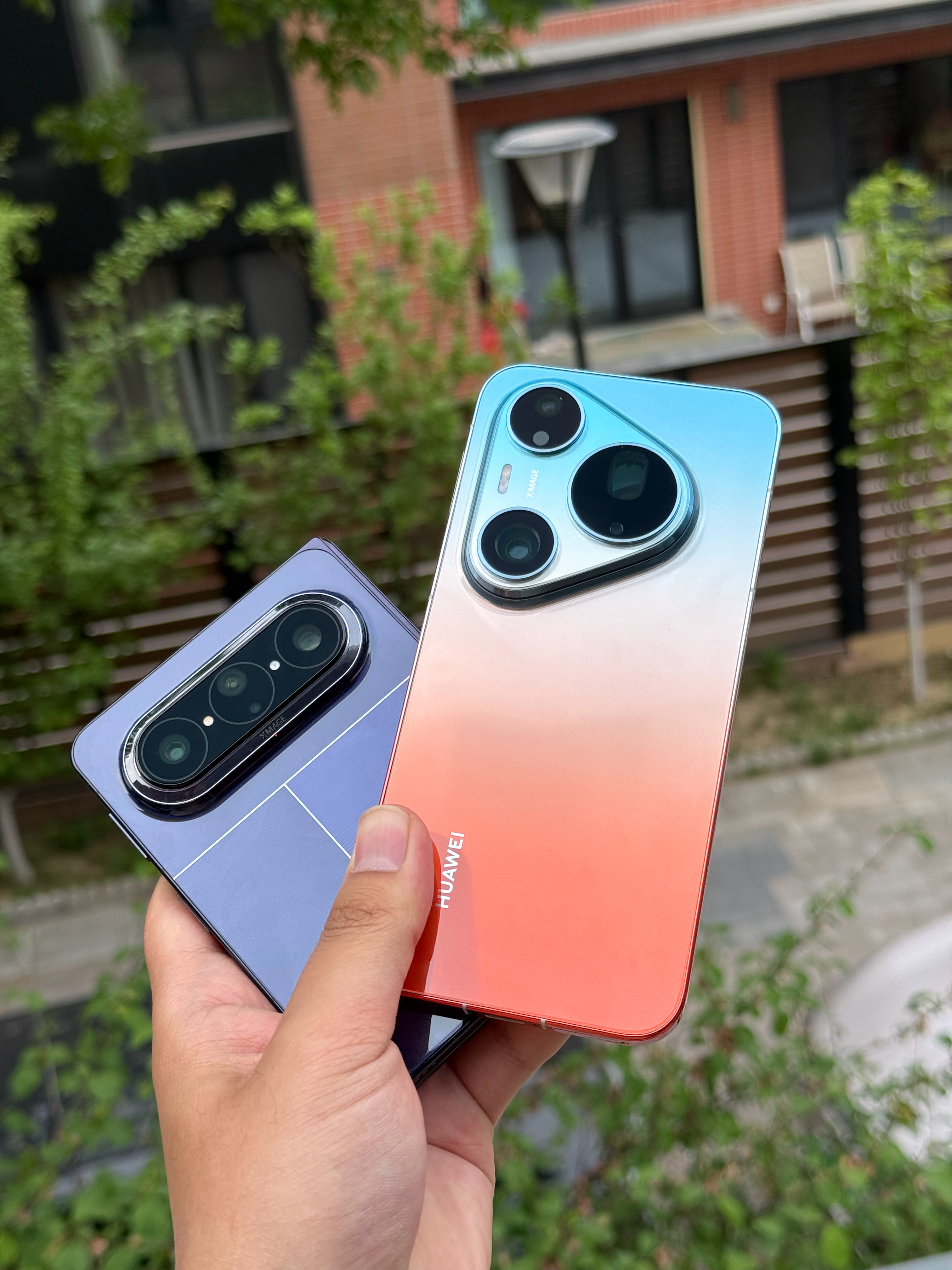 华为 Pura 90 Max 橘子海配色确实行啊，这颜色拿出去辨识度+10086