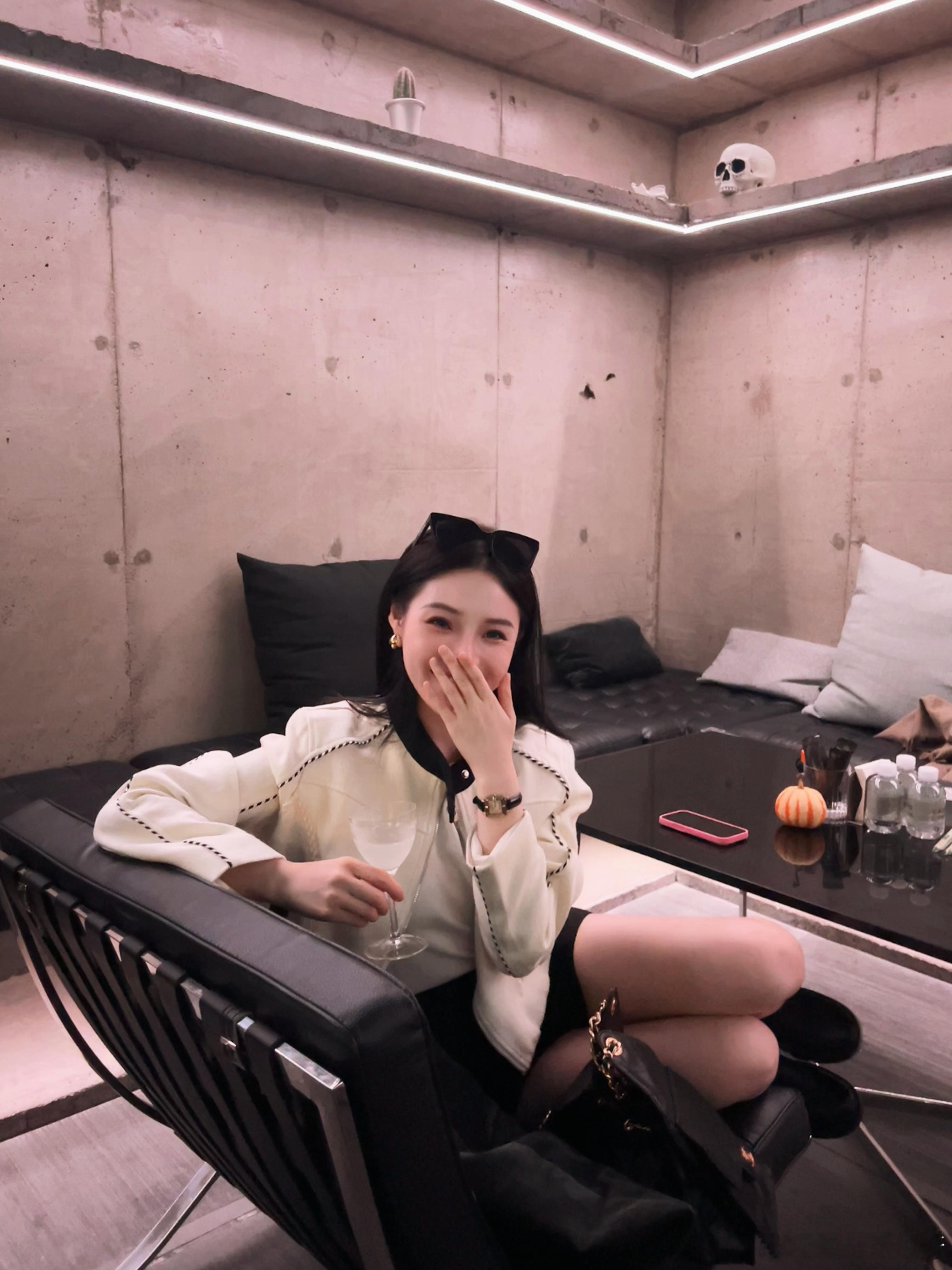 已经在计划做账号啦还没定视频内容方向姐妹们给点建议跟意见选中了给一个👜[来抱抱