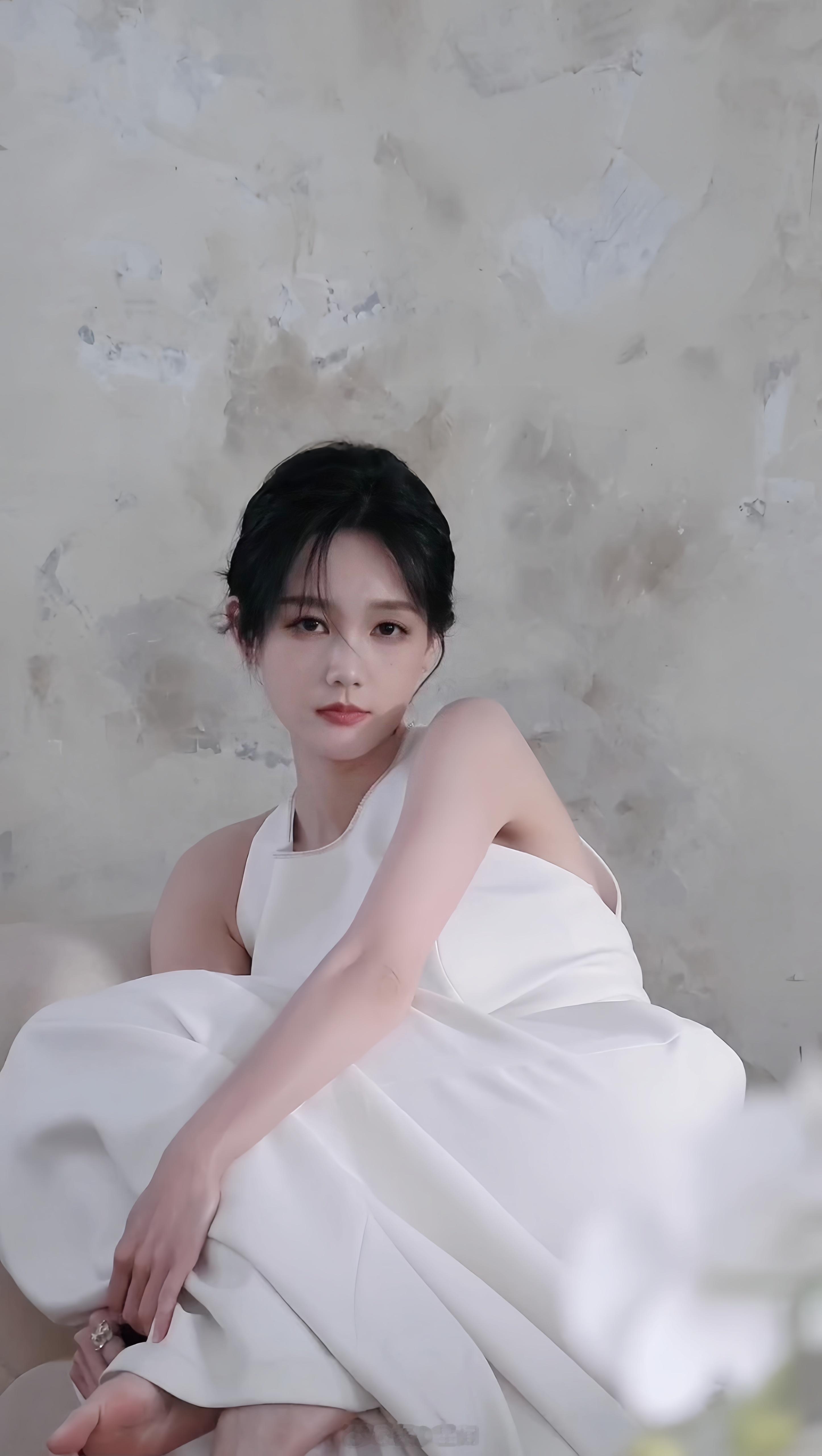 李一桐 