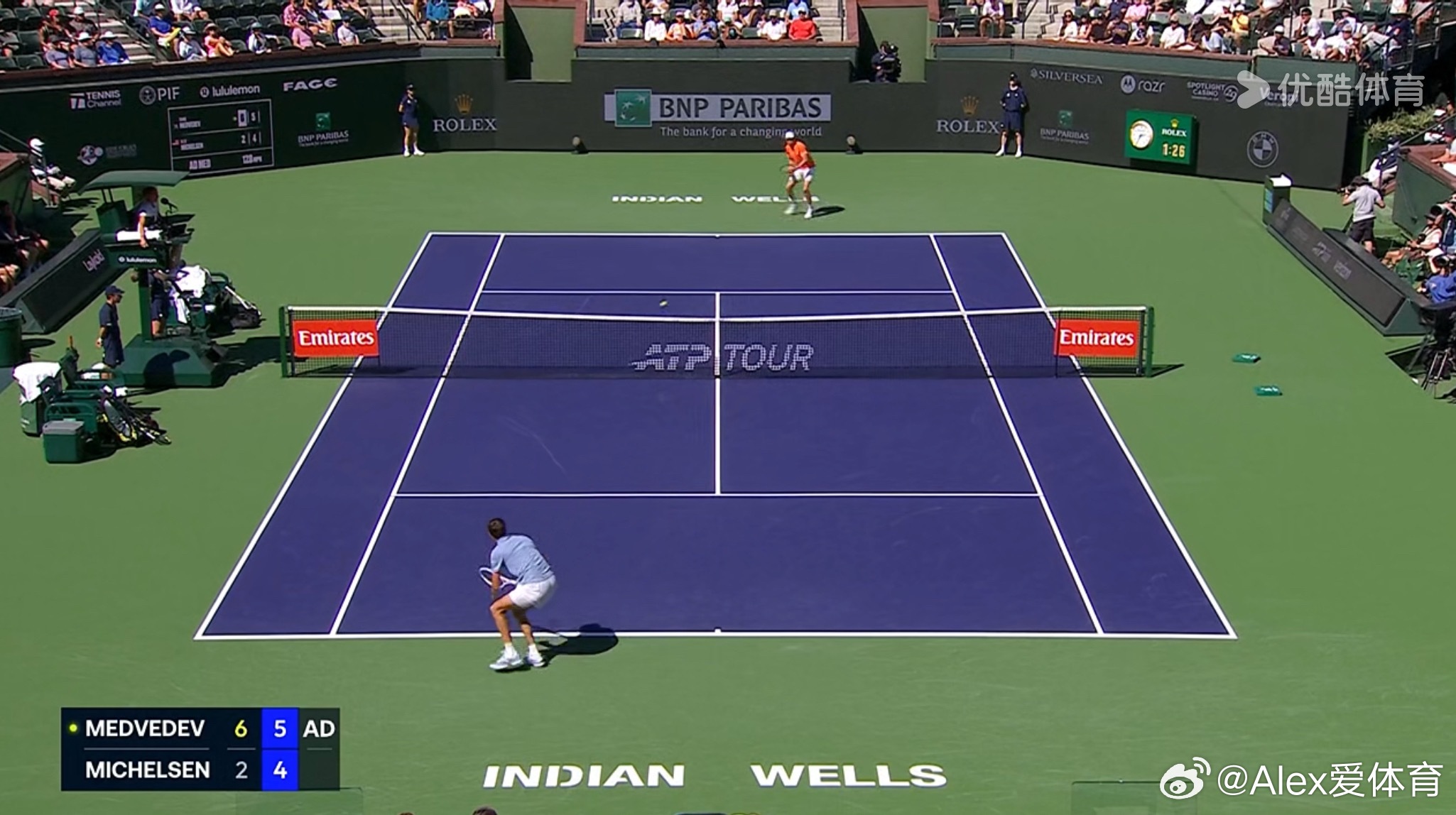 又累🉐够呛不过2:0顺利晋级八强看能不能等到老父亲梅德维德夫梅德维德夫