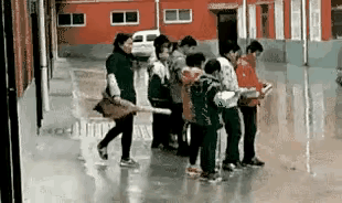 能遇上用心育人的老师，真的是孩子和全家的福气，难怪不少家长感慨这样的老师实在难得