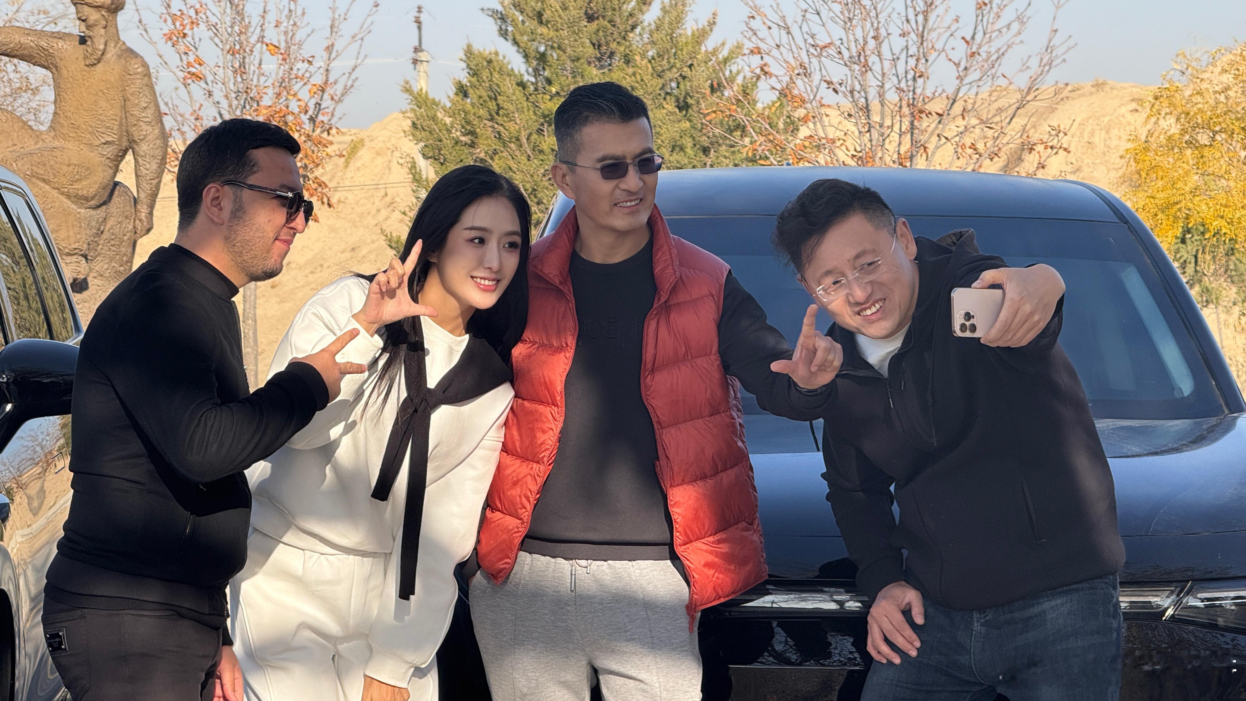 古代丝路连通了东西方，交流了商品与文化。今天，以零跑C16为代表的中国智造，正沿