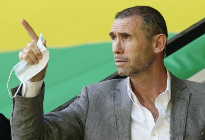 在阿森纳1-2输给伯恩茅斯后，枪手名宿基翁在TNT的节目中表示，老东家在中场无法