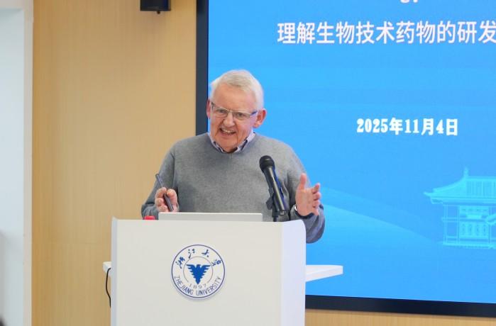 剑桥大学原副校长、英国皇家工程院院士斯莱特，在剑桥深耕整整三十多年，深耕生物工程