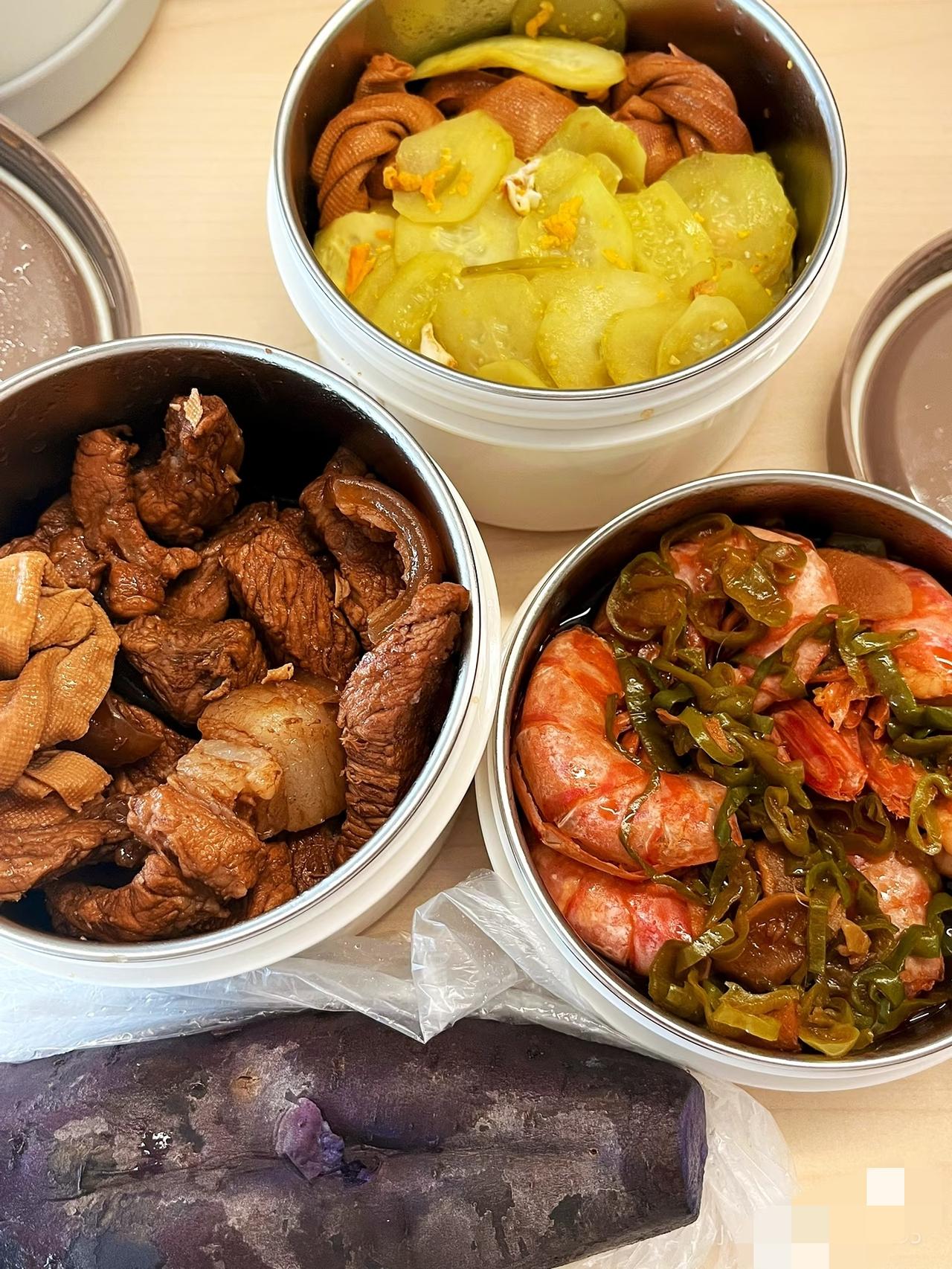 婆婆早起给儿媳备上班餐
转头就被挂网上吐槽“不如吃外卖”
这年头真心换真心咋就这