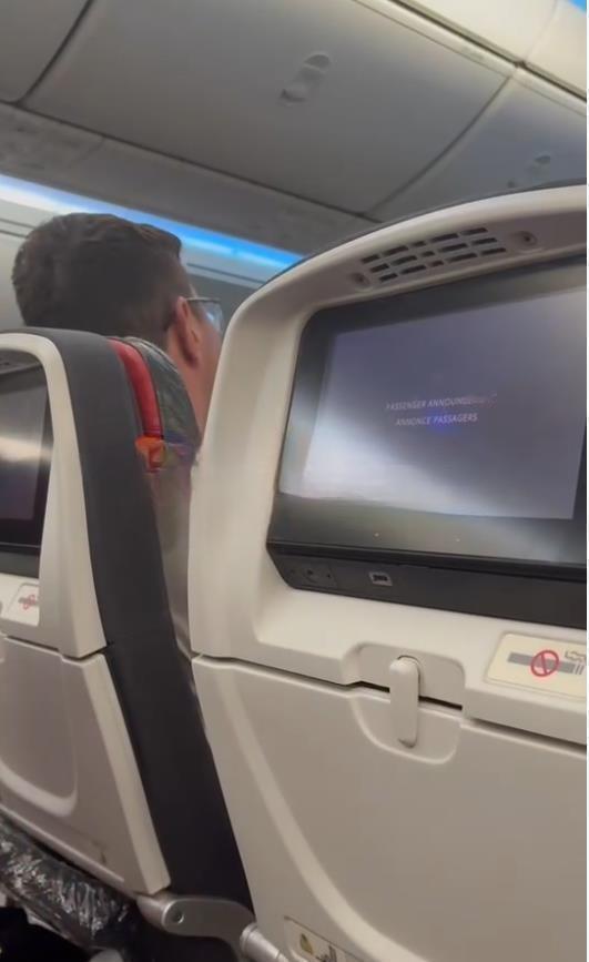 飞机上老外撒泼骂中国女孩，东北女博士一句话怼到他闭嘴！全机舱鼓掌！这事儿你站谁？