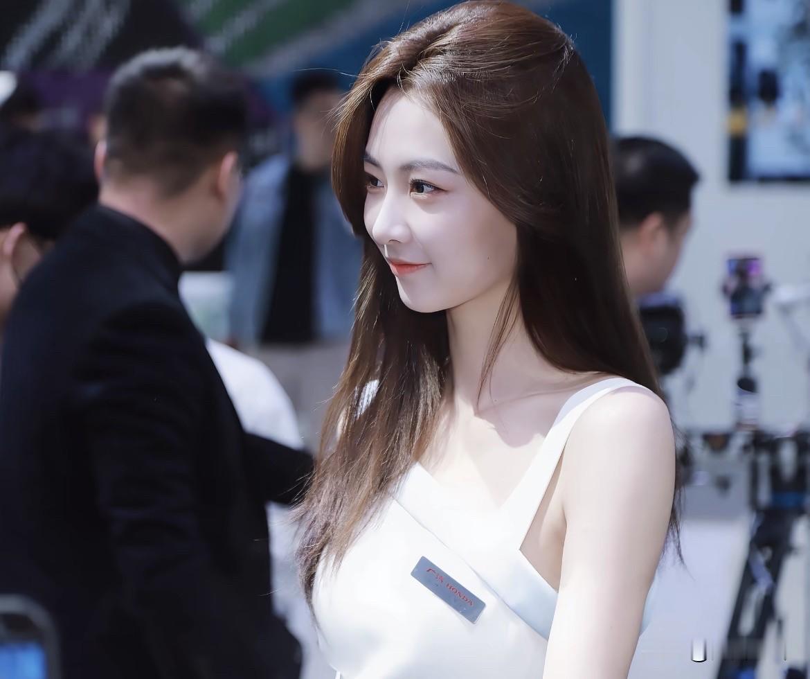 什么样的女生会让人觉得很有魅力?破五迎祥，瑞气盈门。愿新岁：财如春水润物细无声，