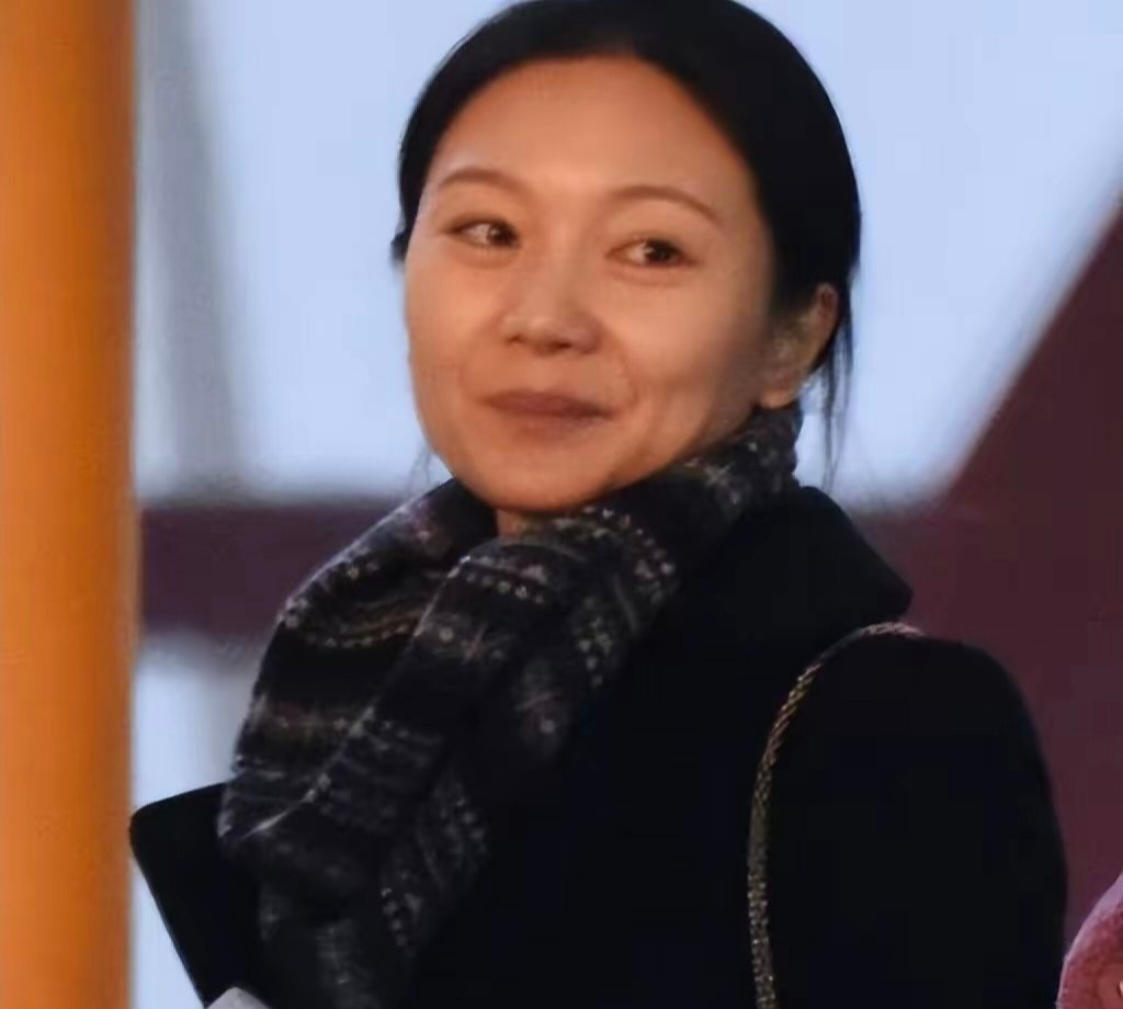 陈婷名下控股多家公司，住北京东湖别墅，她早已不只是张艺谋依附名导、坐享其成的妻子