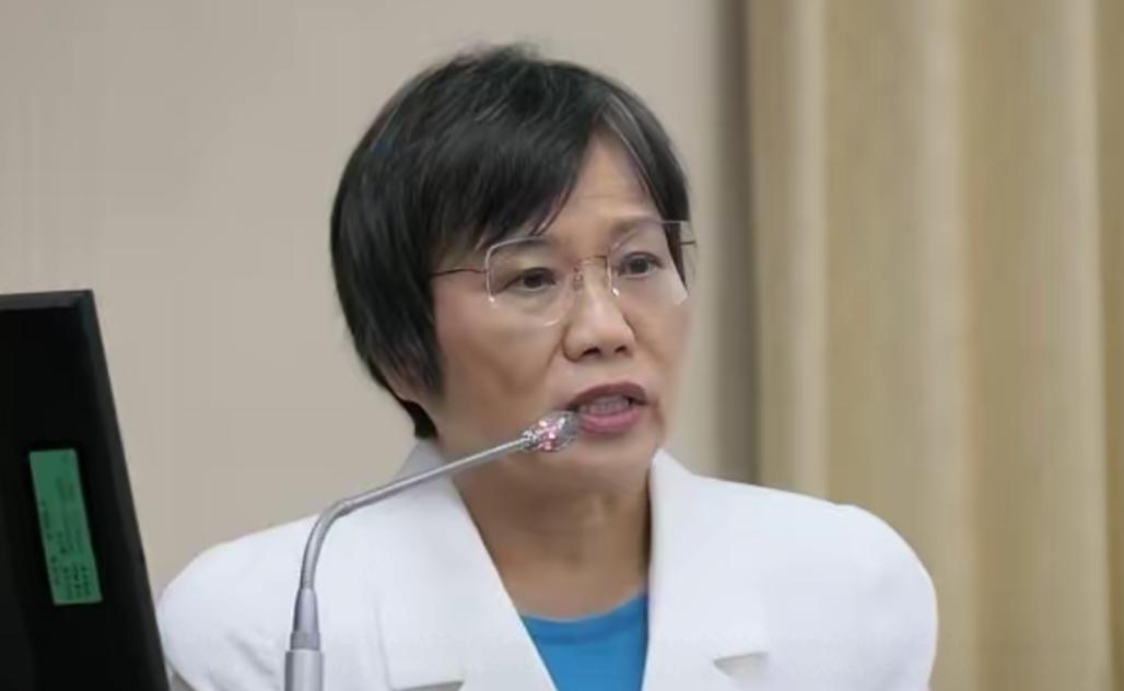 被列入顽固分子清单的刘世芳你们可能不知道她是什么人！我来告诉你们，刘世芳67岁，