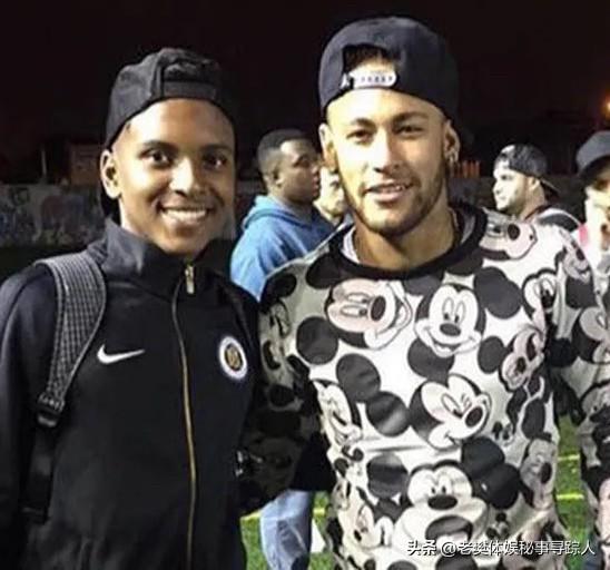 ❤️ 内马尔写给罗德里戈：我的10号，我的继承人，我陪你扛

罗德里戈右膝前十字