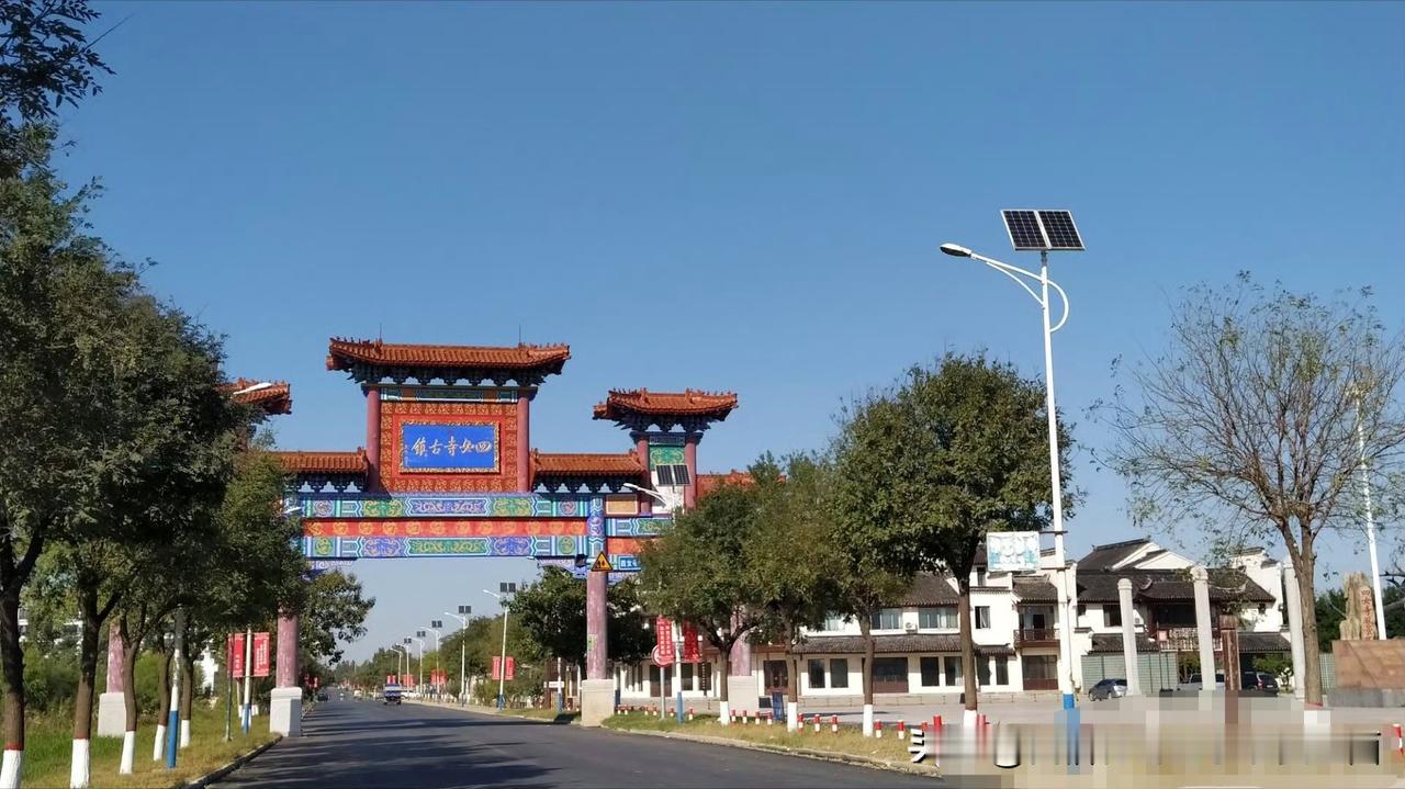 德州四女寺大哥一网撒下去捞溺水者上岸又惊又险！
7月31日，德州四女寺风景区大桥