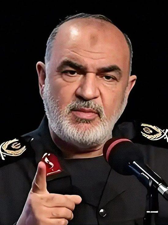 伊朗深夜摊牌！军方巨头撂下狠话：若美军来袭，新武器将首次见血

     倒计时