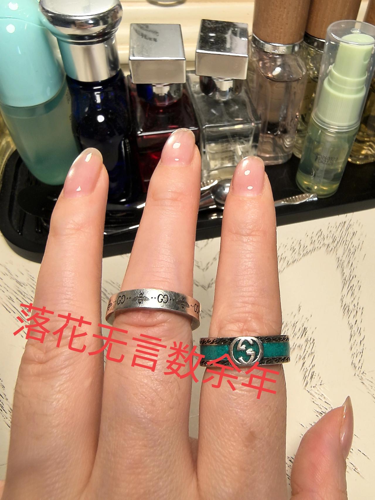 几年间，长胖了不少，以前买的GUCCI戒指戴不进去了P1，勉强挤进去也是好紧呀P