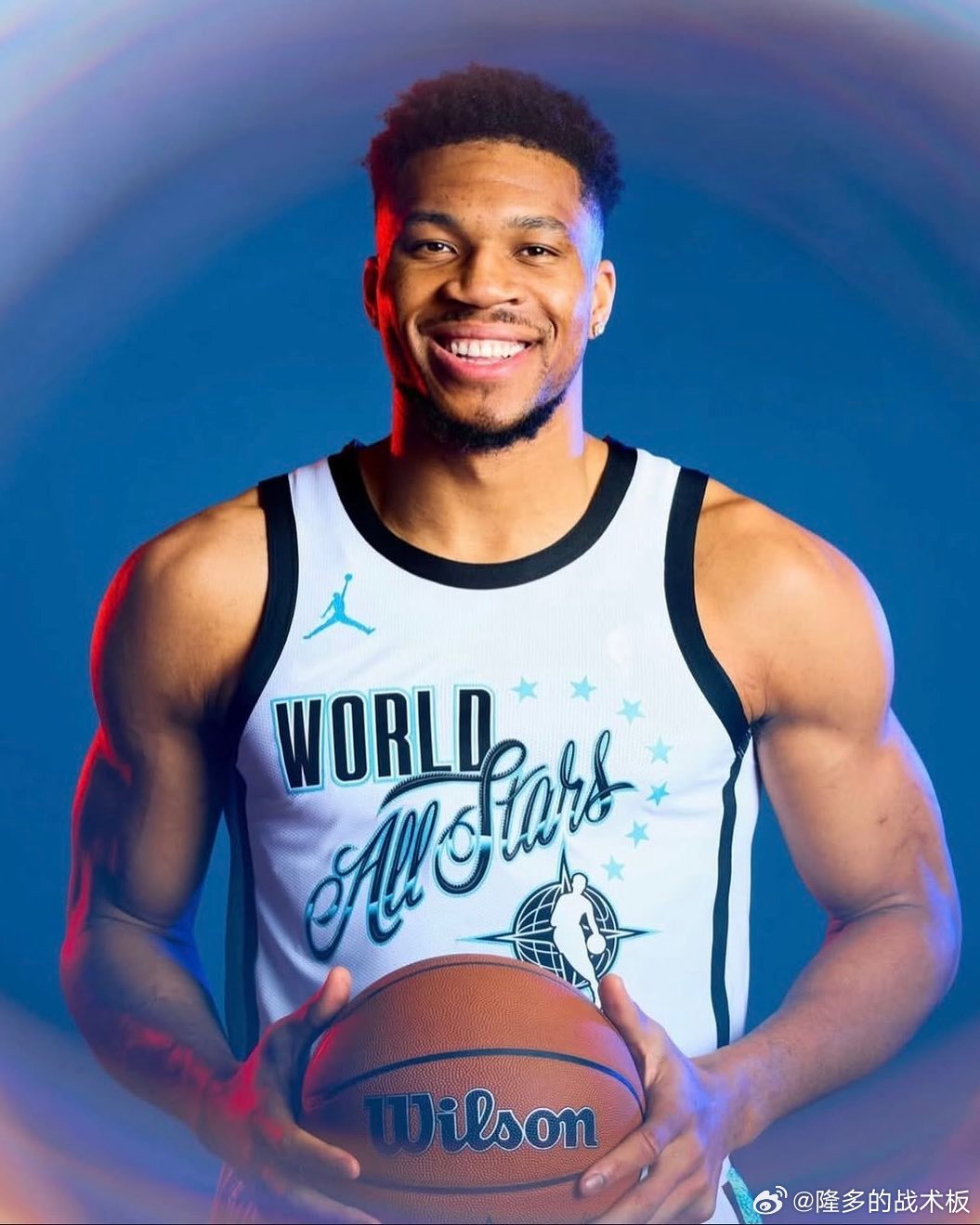 据Eric Pincus报道，NBA圈内有消息称，字母哥不想和需要大量持球的后卫