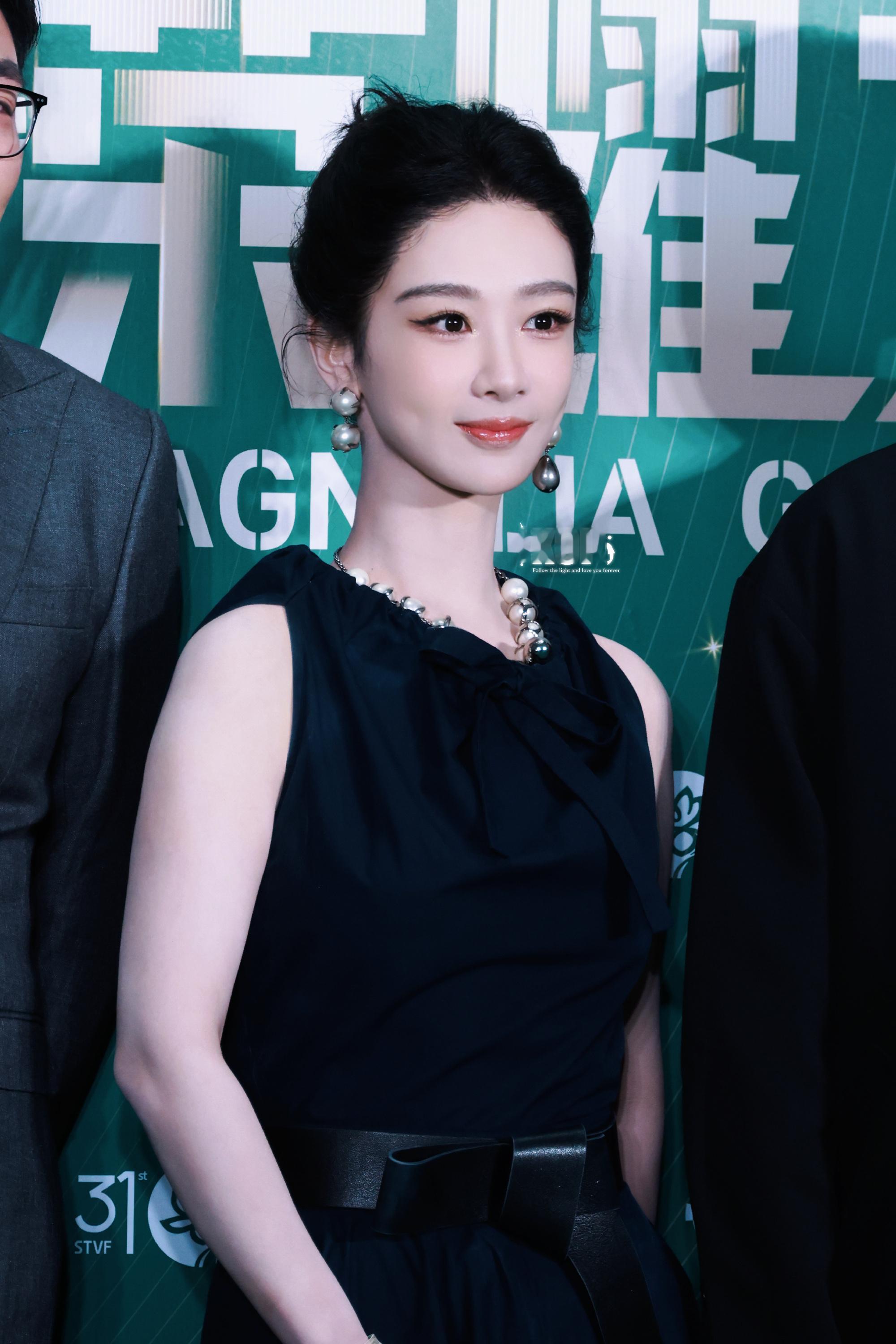 杨紫杨紫李祯 yz杨紫家业 "如果爱一个人的尽头是相遇就好了.If only t