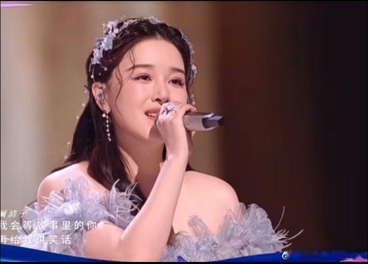 阚清子20分钟涨了20万20分钟涨20万票，老公氪金打榜，账号名还玩谐音梗。阚清