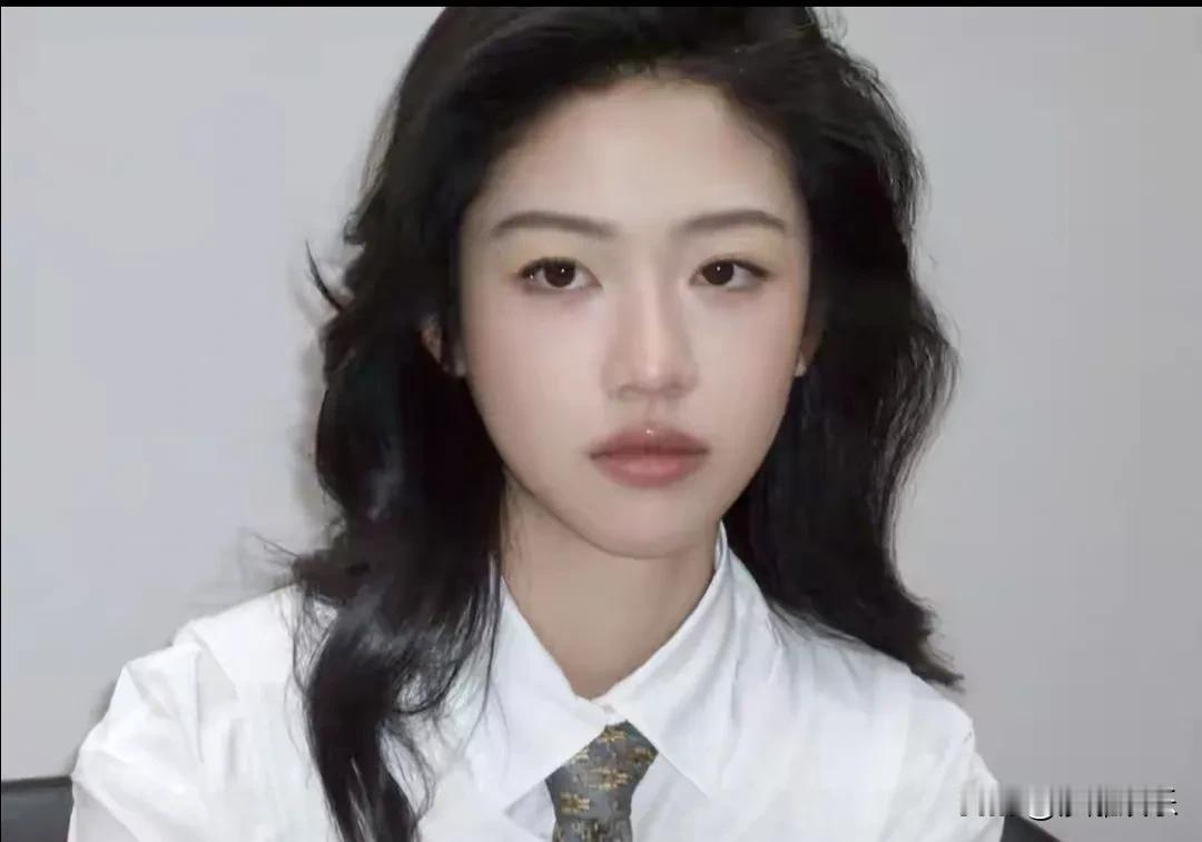 向涵之棋牌室抽烟这事，道歉来得比外卖还快。刚被拍到，马上就认错，说“带来了不好示