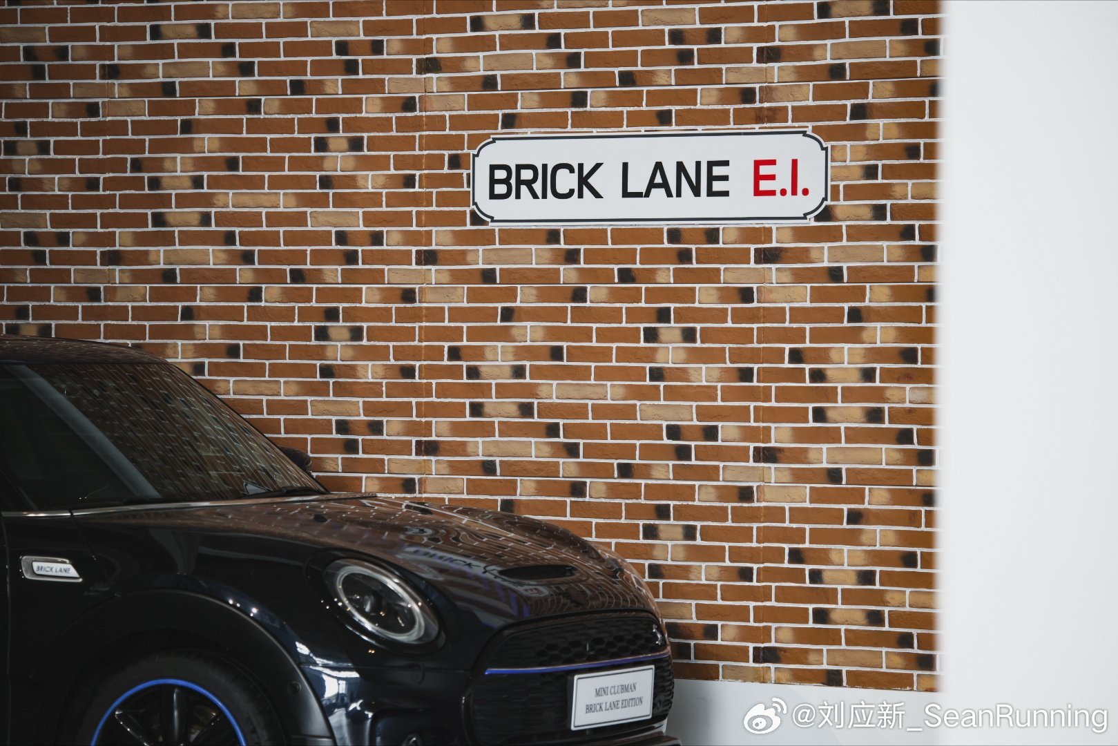 当英伦街头邂逅MINI的个性灵魂，碰撞出别样火花。MINI Brick Lane