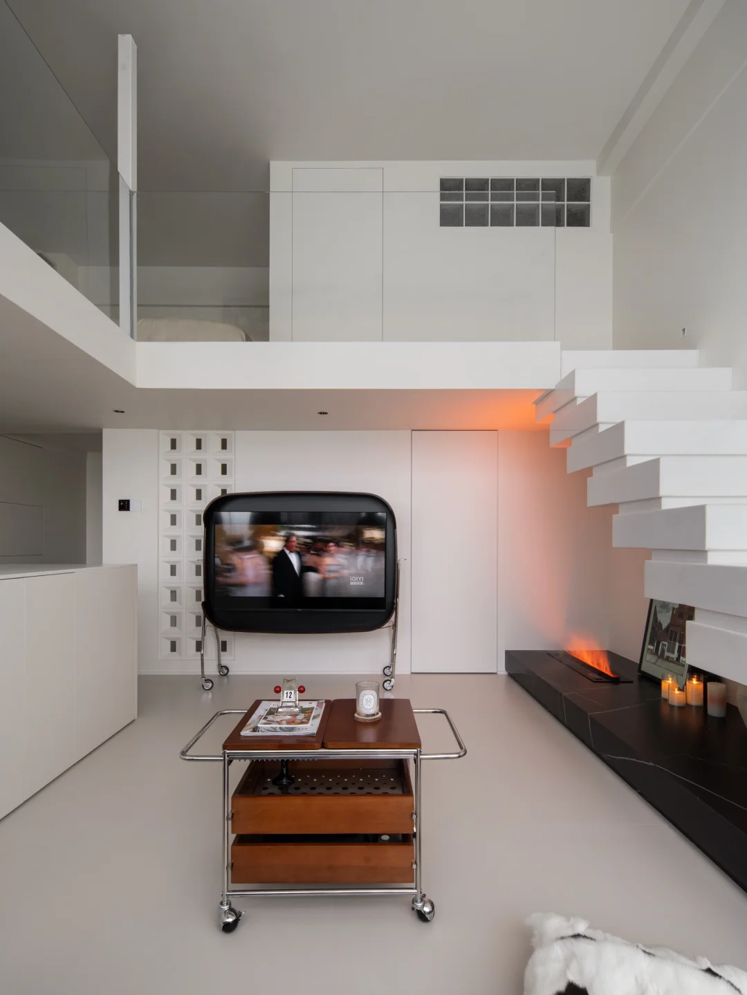 Loft实景｜黑白灰极简Loft复式实景