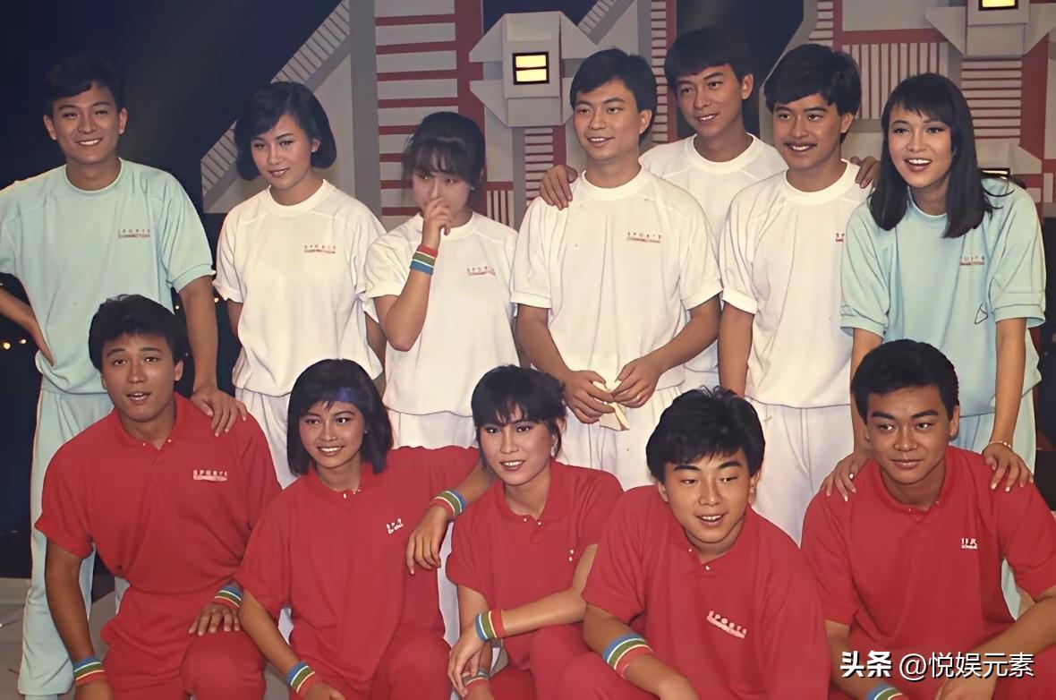 这是一张四十年前的老照片，要说香港无线训练班就是出人才，里面的年轻人后来大都红的