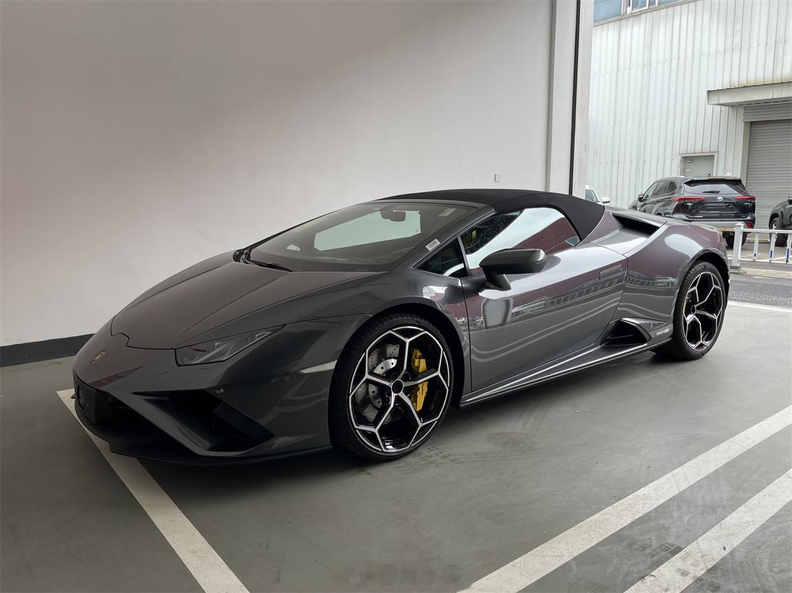Huracan EVO RWD Spyder新车390万落地......卖30×
