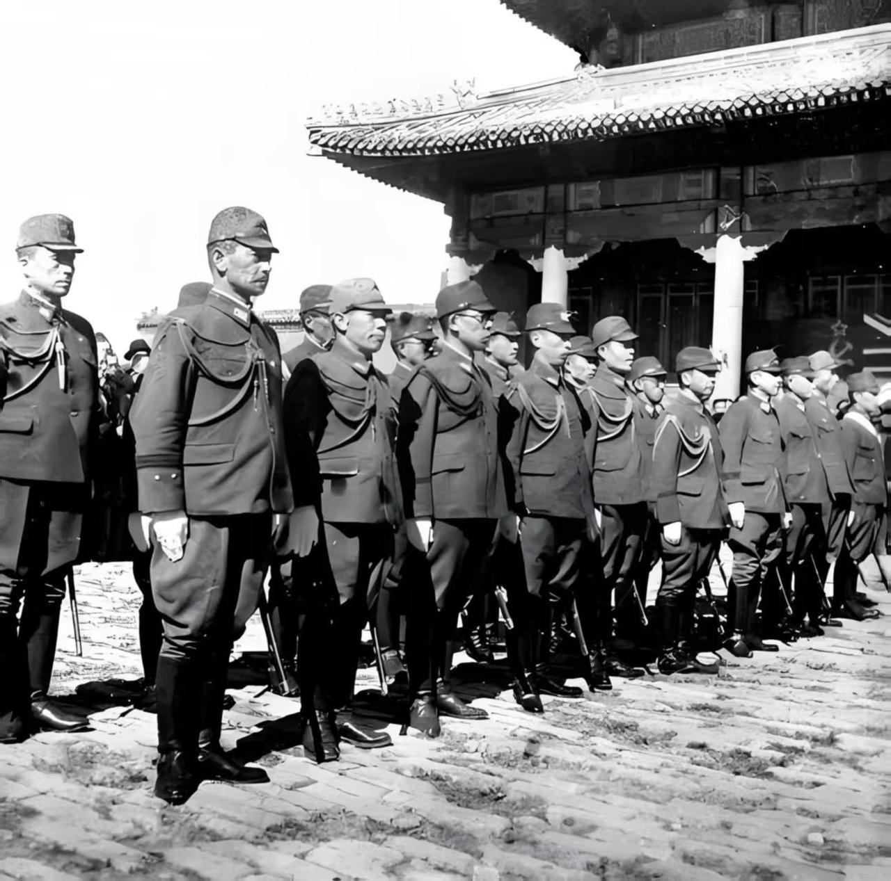 日本天皇家族到底有多乱？看完让人瞠目结舌、目瞪口呆
 
你敢信吗？这个号称“万世