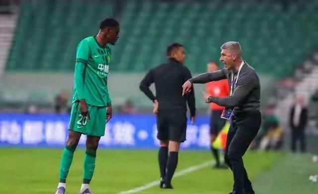 中超第六轮，北京国安客场0-0战平浙江队。全场双方攻势不断却均未破门，此战国安终