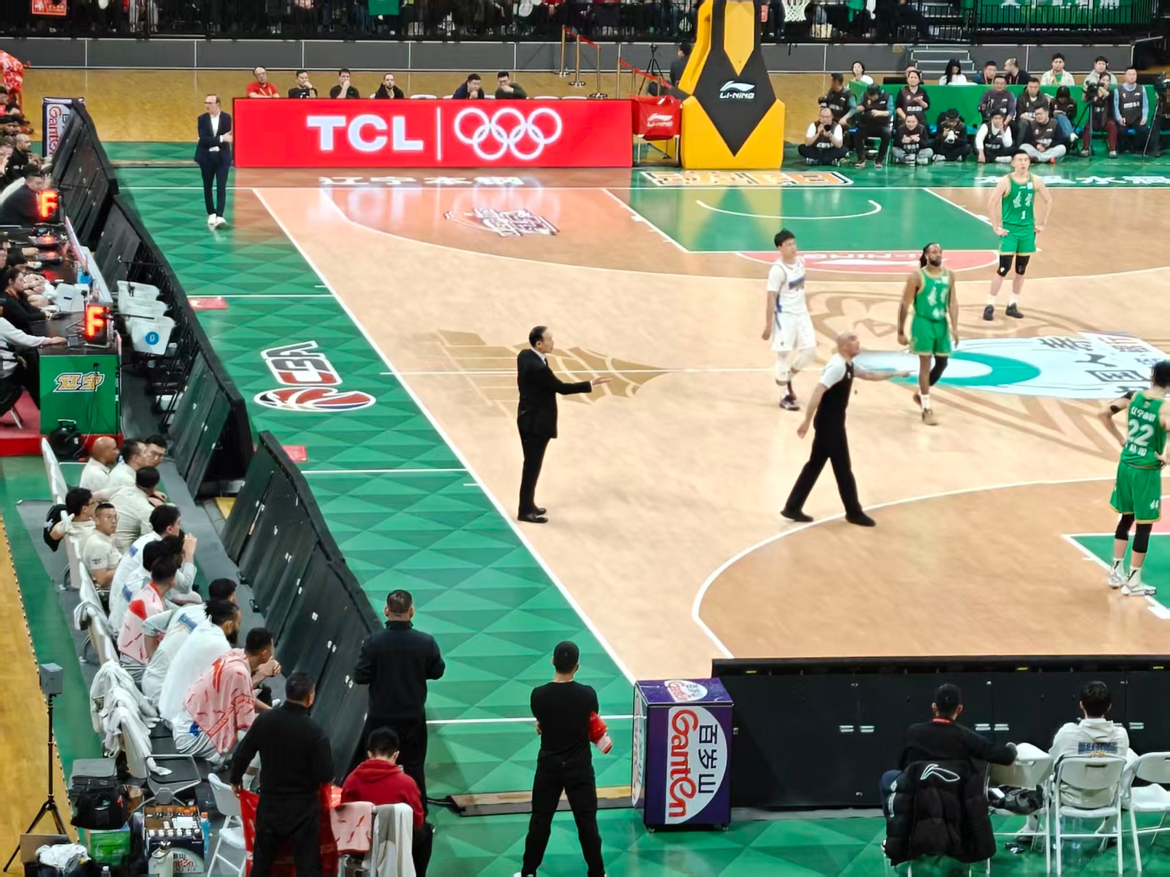 赵睿确实厉害 但显然裁判又一次主导了比赛辽宁男篮vs北京男篮