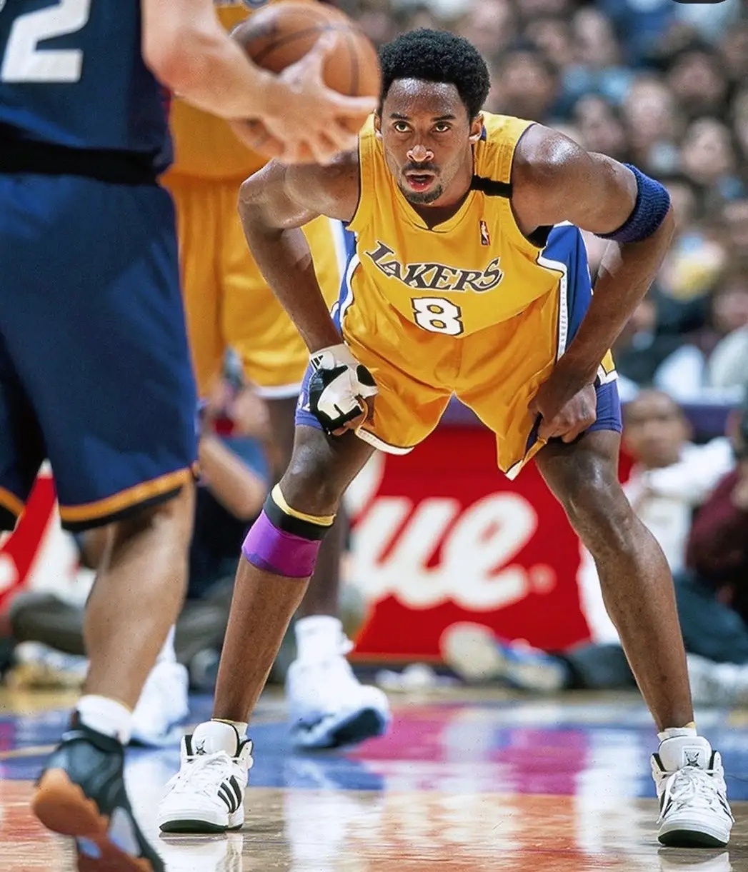 凌晨四点🕓💜💛科比KobeBryant凌晨四点 ​​​