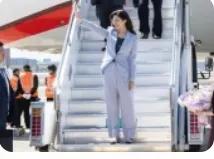 国民党主席郑丽文：转船回棹又过峡
 
从风雨飘摇中接掌国民党，郑丽文的每一步都走