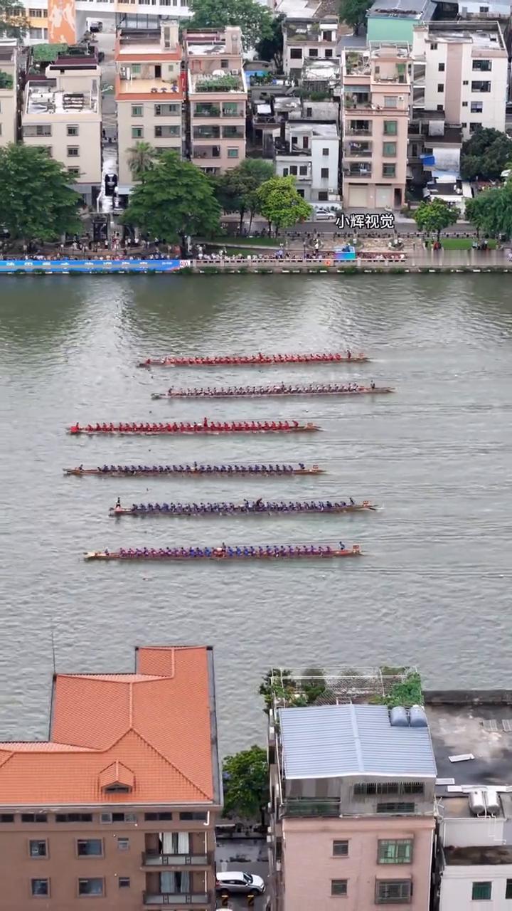 粤湘赣桂闽浙六省龙舟大比拼，1000米直道竞速。
小辉视觉。
浙江队、广西队、福