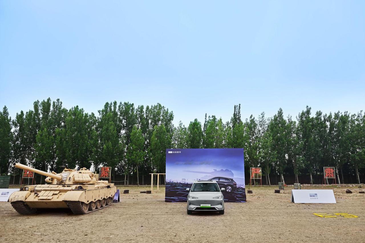 在汽车市场中，吉利银河秉持着“安全平权”的理念，即使在10~15万的纯电SUV领