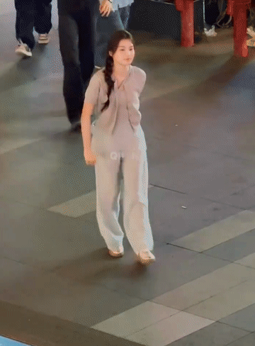 一秒从女汉子变淑女