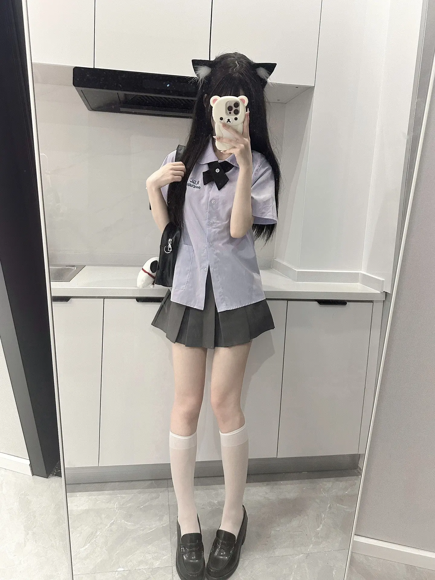 我也希望 在我的世界扭曲崩塌的时候 能有人捂住我的眼睛