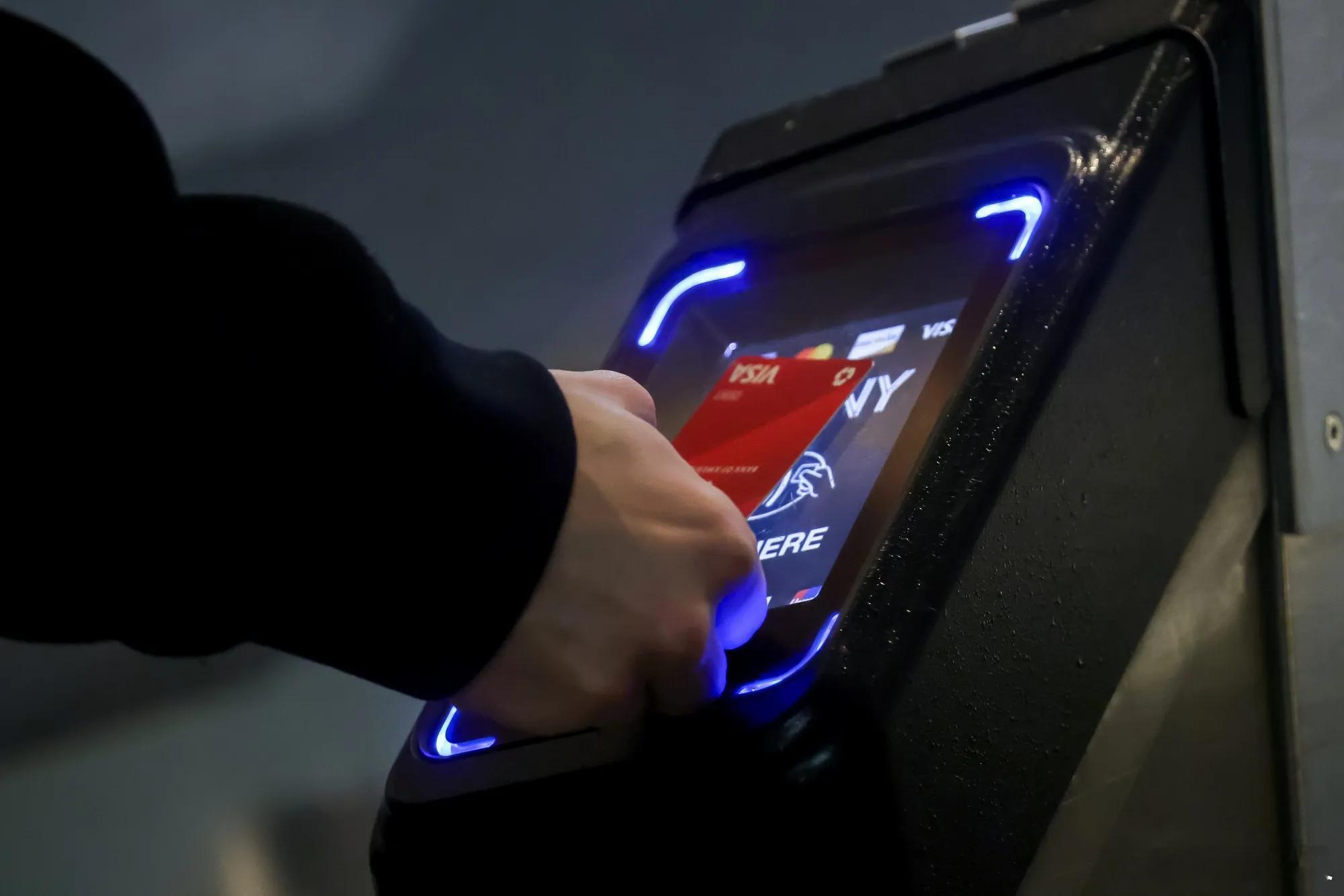 JPMorgan首席执行官Jamie Dimon表示，特朗普提出的“信用卡利率上