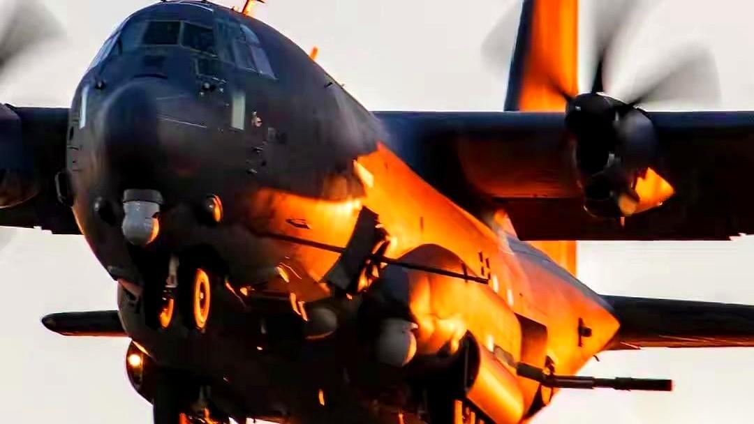 最近美媒的一则爆料，把丹麦架在了火上。
大批美军运输机，几乎没跟主人打个招呼，就