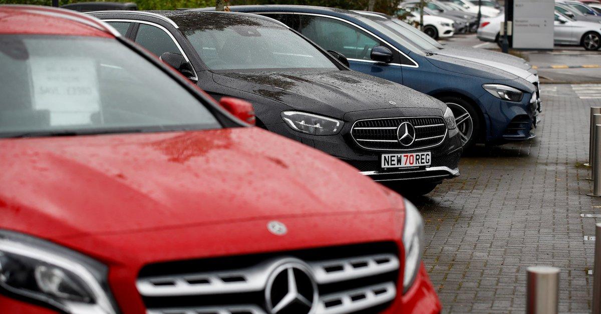 [To learn English]
Britain's new car sal