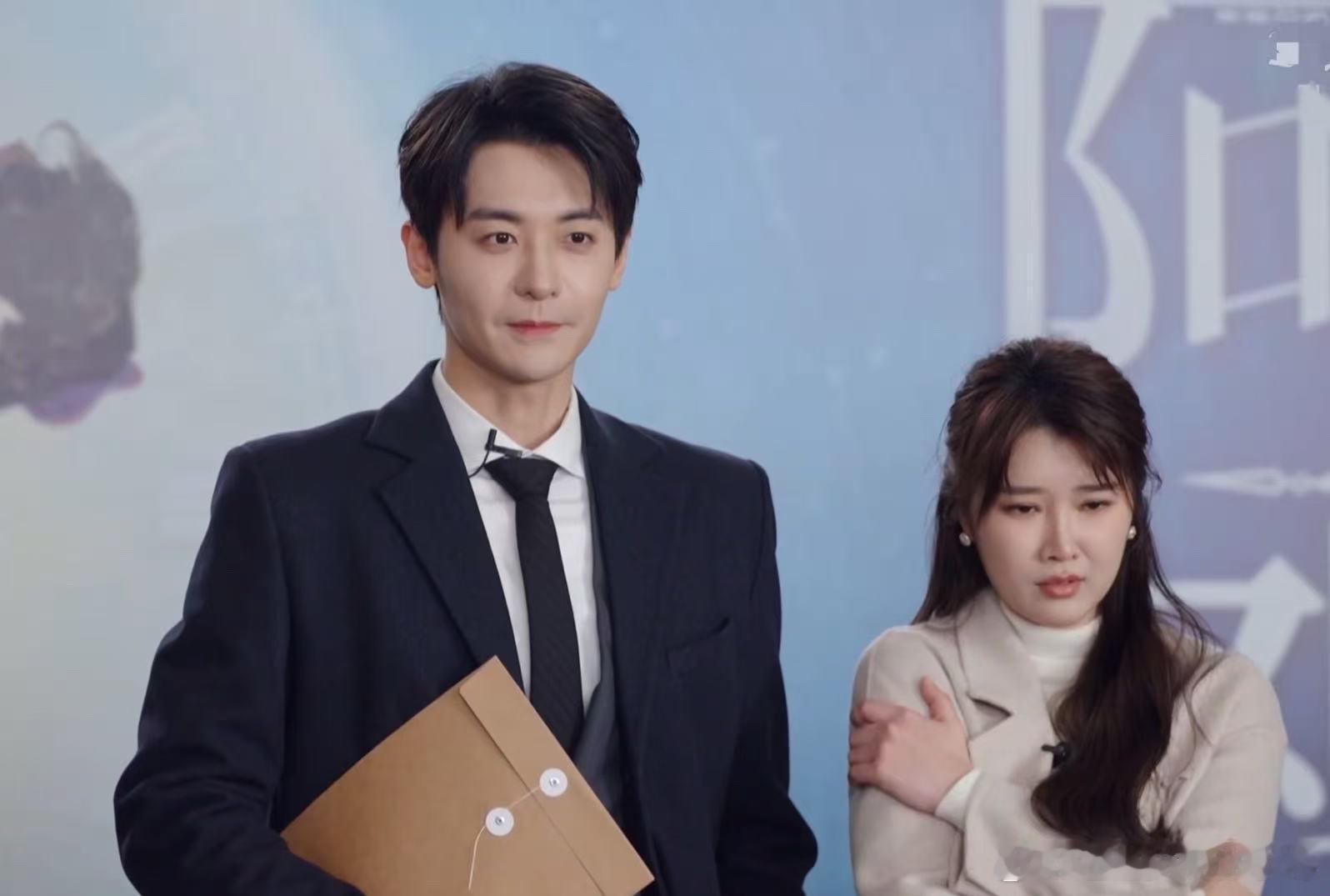 优酷阿禅探班SVIP花式奔赴新生 被这次探班彻底圈粉。现场氛围好好，演员们一起复