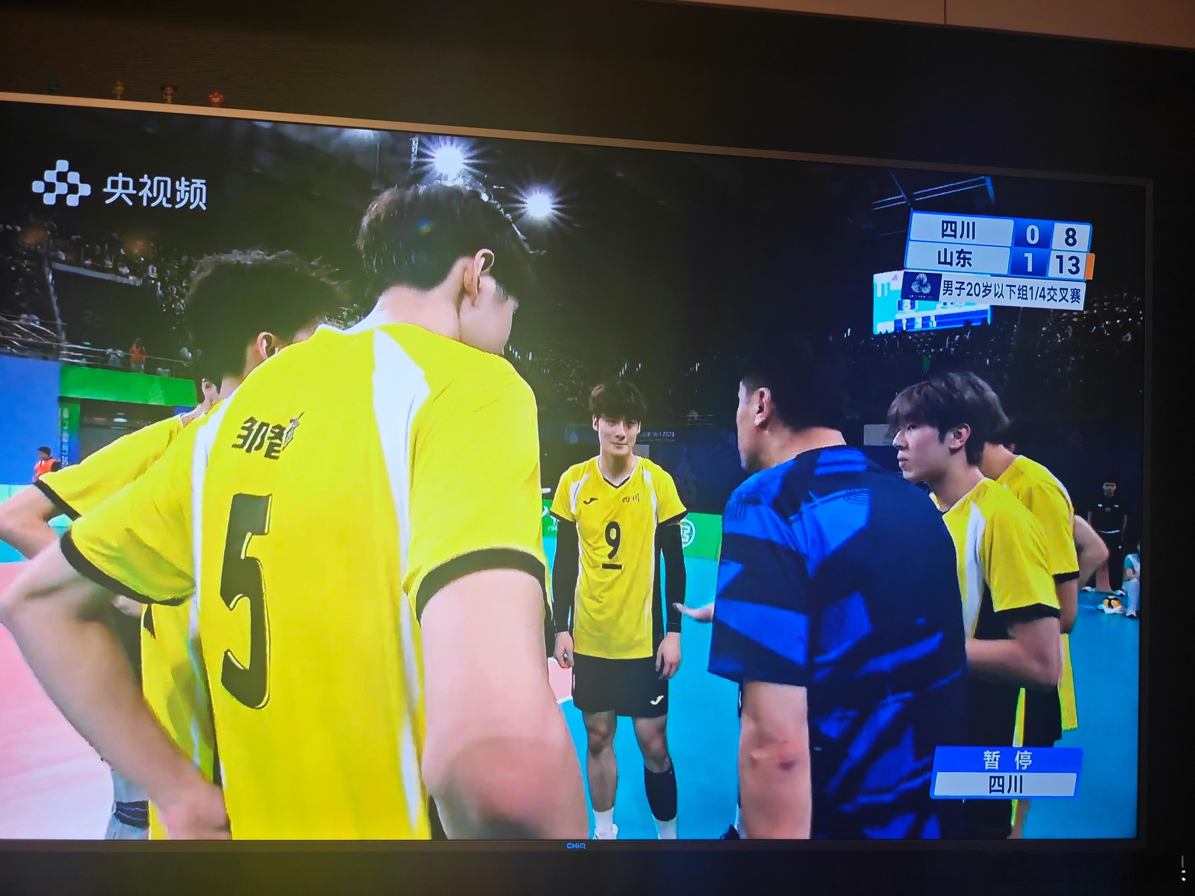 吓人 我川业余得像在打野球场 ​​​