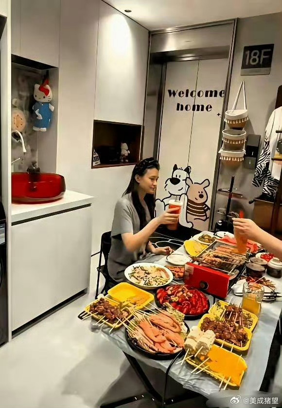 电梯一开就是家门，一梯一户太爽了 