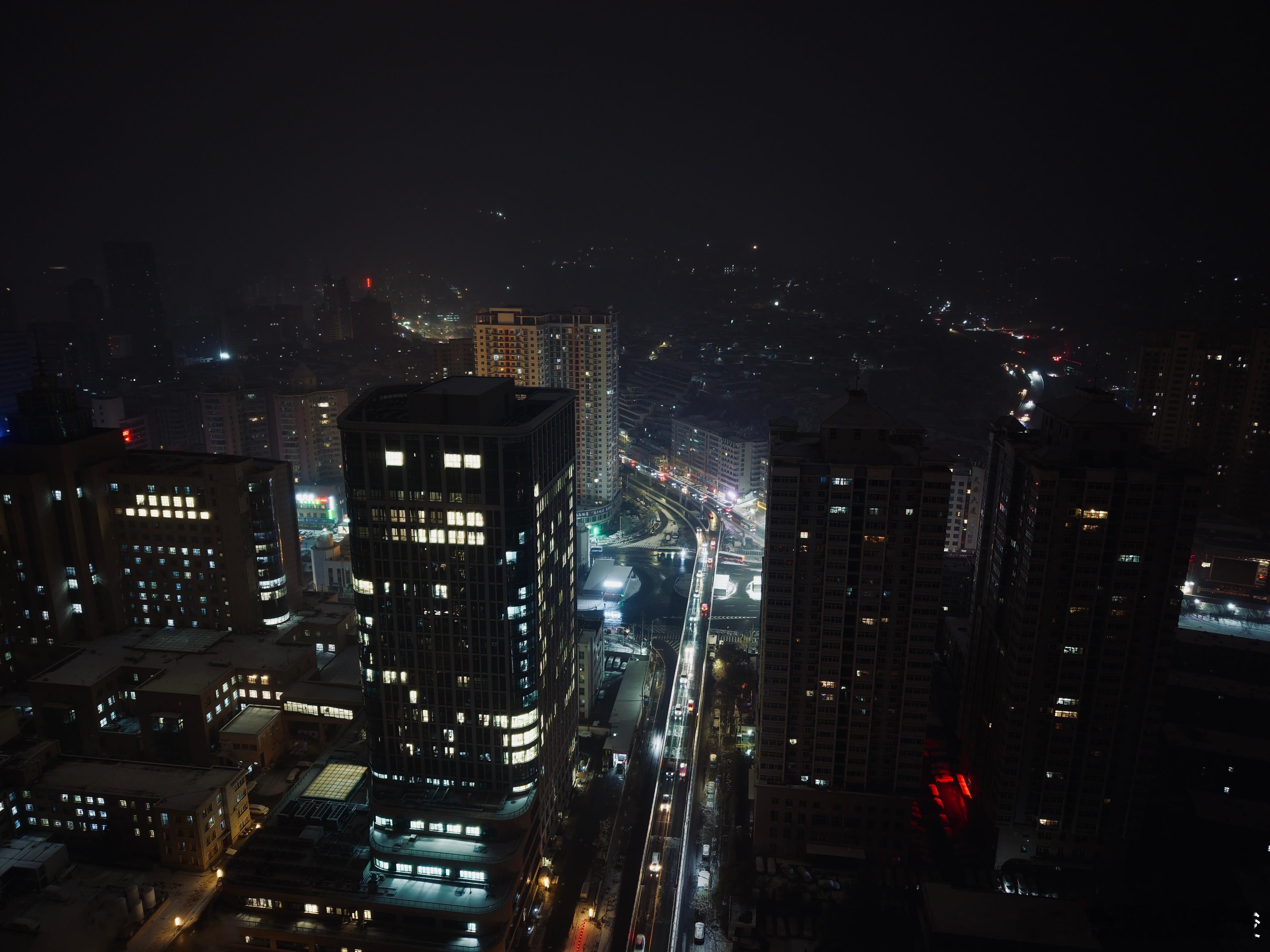 流动的岁月里，当我们回望来时路，或许会感慨时光匆匆，那些看似消逝的昨日，早已化作