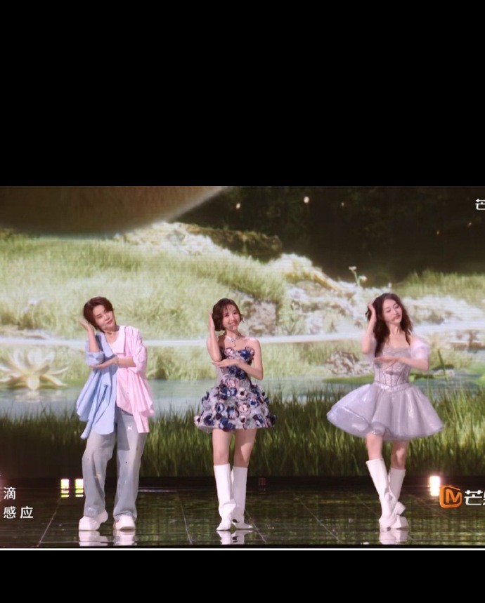 没想到，唯一全开麦唱跳是她们 