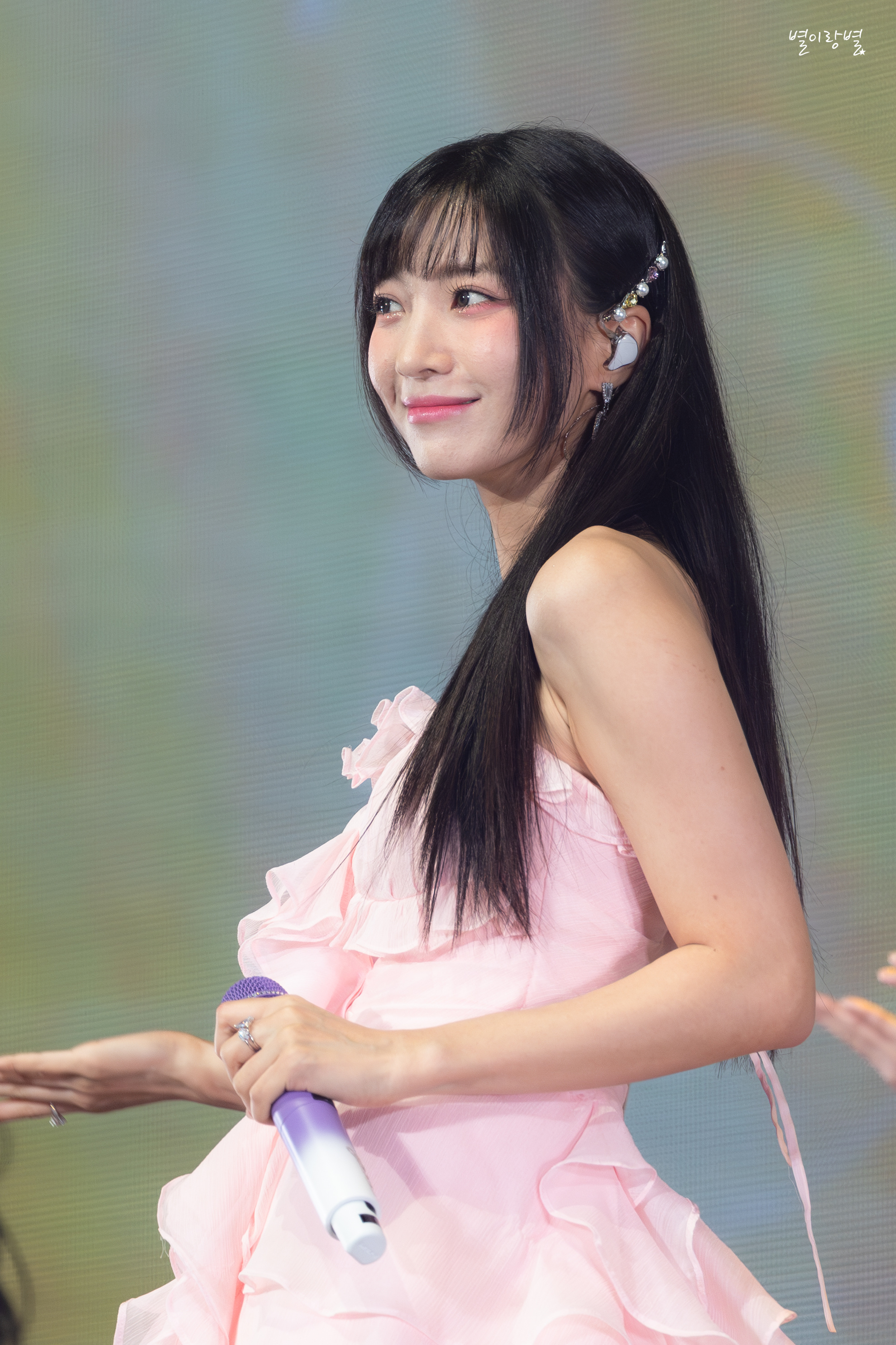 裴有彬[超话]🦌裵洧彬[超话]230716 RBW家族演唱会 洧彬饭拍© st