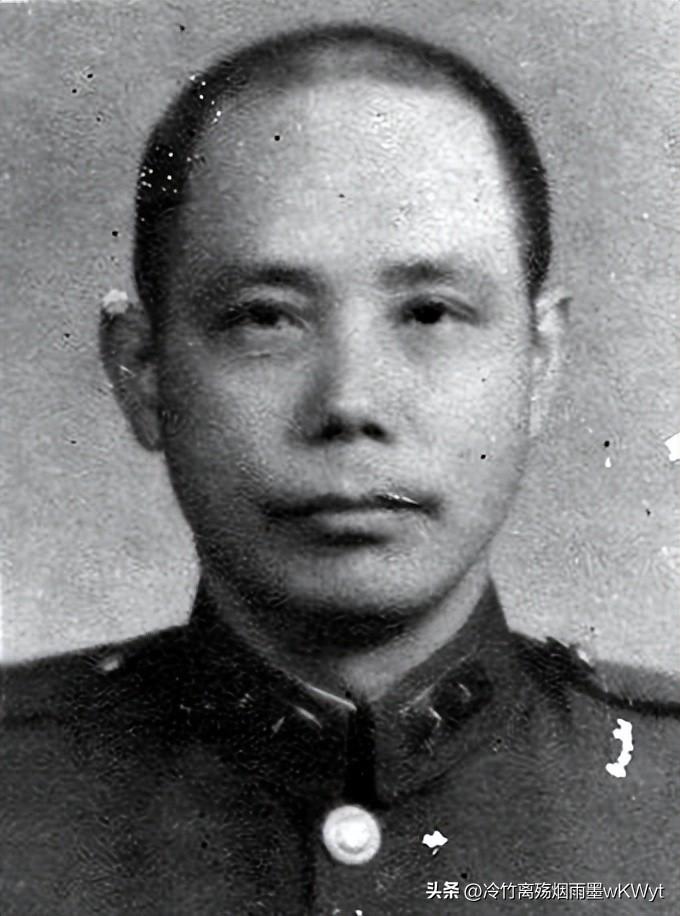 王耀武在常德摆庆功宴，招待57师残存官兵，正吃饭时，军长傅仲芳带着一队士兵闯入，