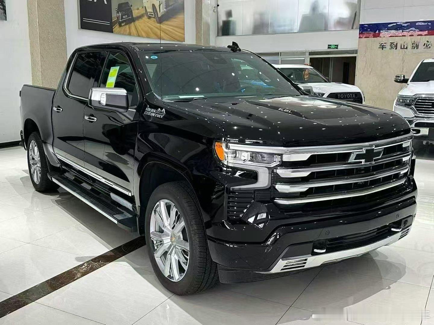 V8雪弗兰索罗德6.2汽油(凯雷德同款)V8雪弗兰索罗德6.2汽油(凯雷德同款)