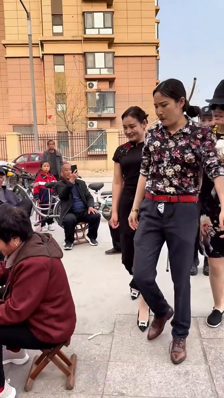 哈哈哈哈哈。