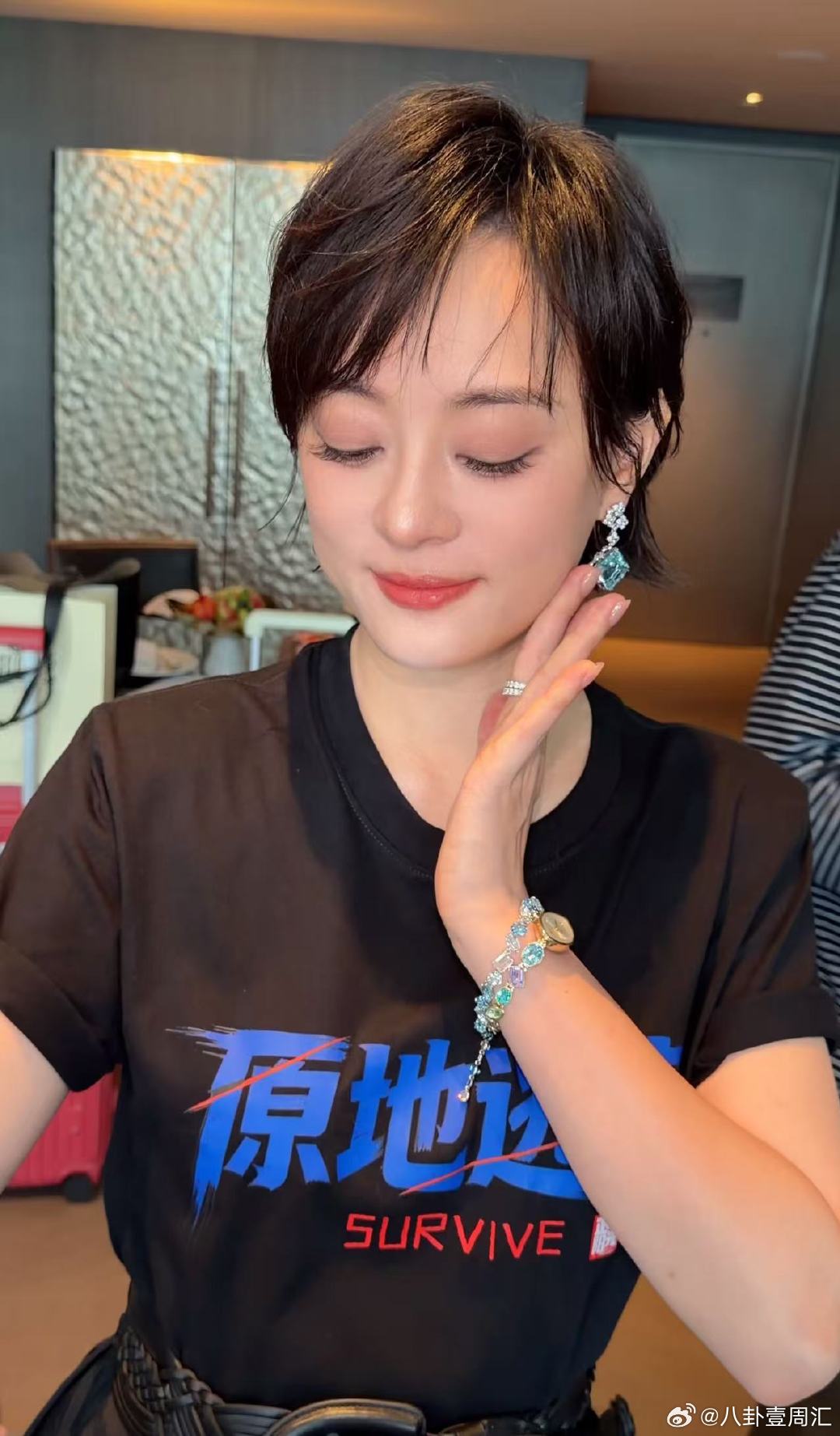 孙俪巨简单美美妆孙俪巨简单美美妆好漂亮！金鹤龙给孙俪化的巨简单美美妆