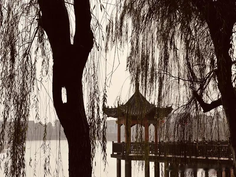 上联:长亭柳渡离人意；求下联下聯，古道楓橋聚客情！